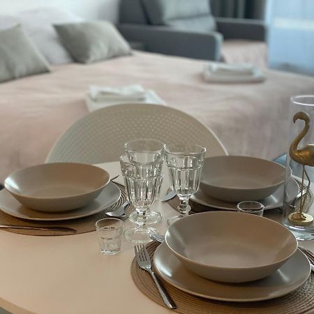 Aquamarina Prima Gold Apartment เมียนซิดดรอแย ภายนอก รูปภาพ